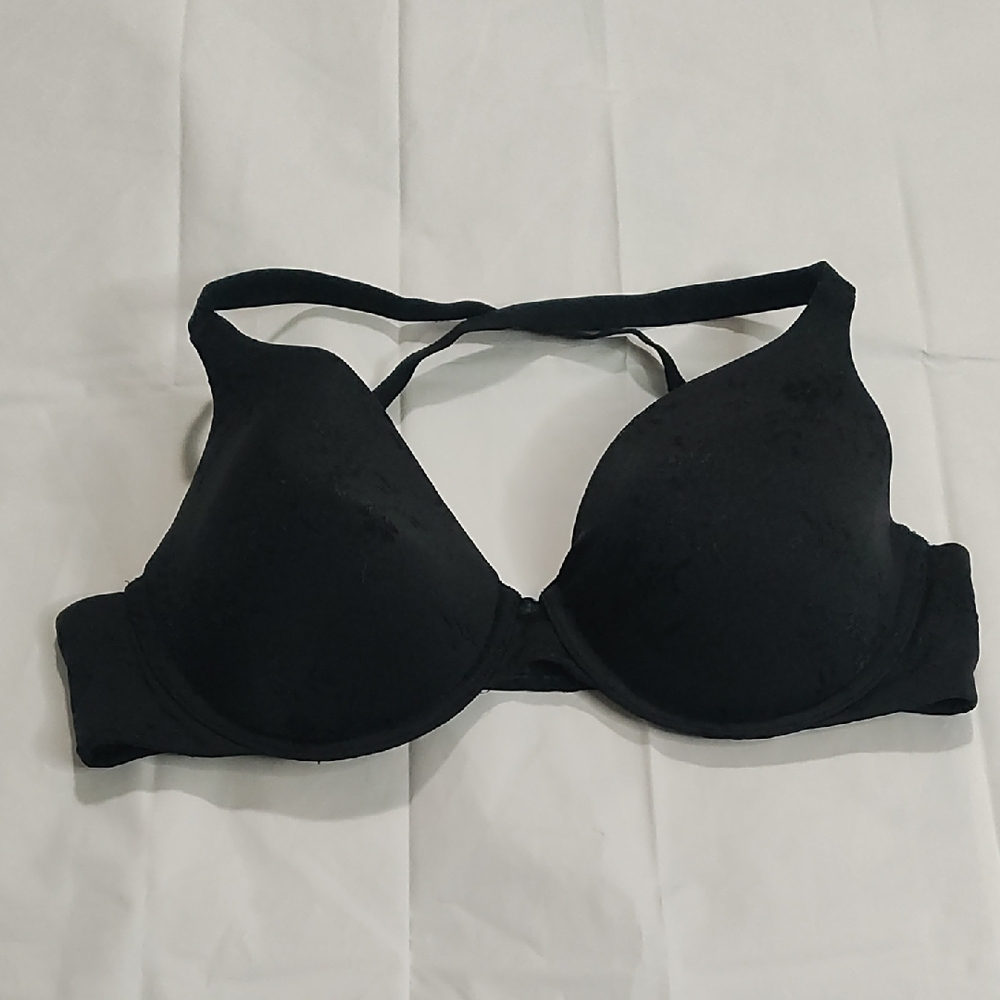 Vanity Fair Black Underwire Bra‎ with Triangle Cups
